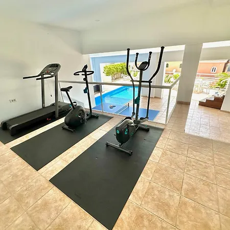 Βίλα Luxury Taoro Private Heated Pool Free Car Except Christmas *