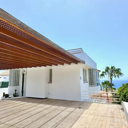 Luxury Taoro Private Heated Pool Free Car Except Christmas *